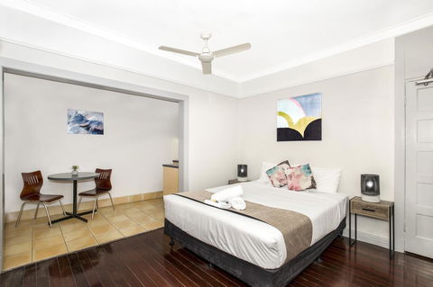 City Palms Brisbane - Accommodation Yamba 10