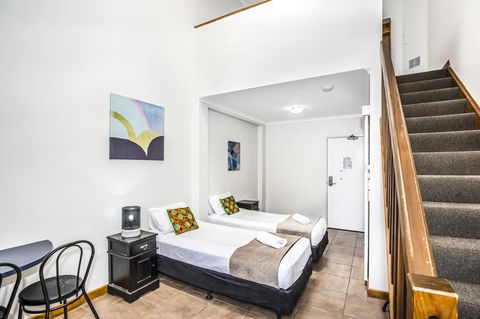 City Palms Brisbane - Accommodation Yamba 15