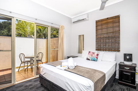 City Palms Brisbane - Accommodation Yamba 2