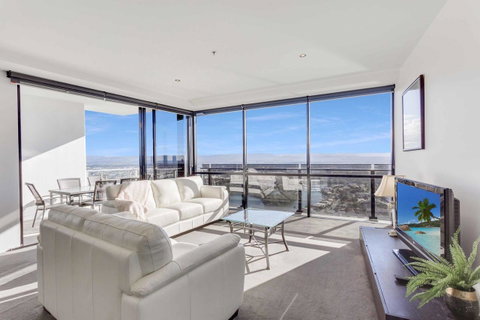 Holiday Holiday Circle On Cavill Apartments - Accommodation Yamba 25