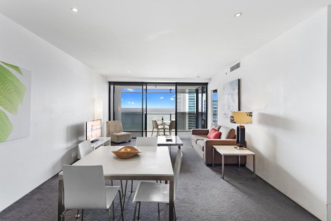 Holiday Holiday Circle On Cavill Apartments - Accommodation Yamba 40