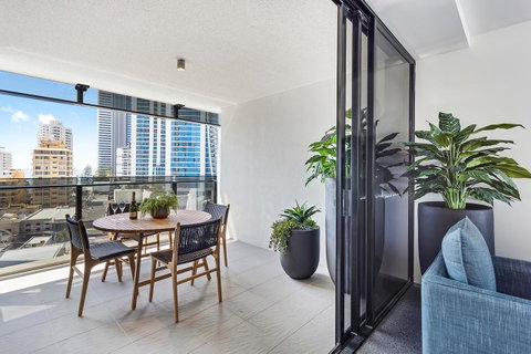 Holiday Holiday Circle On Cavill Apartments - Accommodation Yamba 20