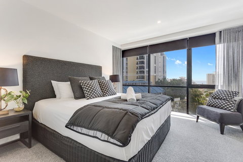 Holiday Holiday Circle On Cavill Apartments - Accommodation Yamba 34