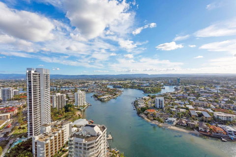 Holiday Holiday Circle On Cavill Apartments - Accommodation Yamba 6