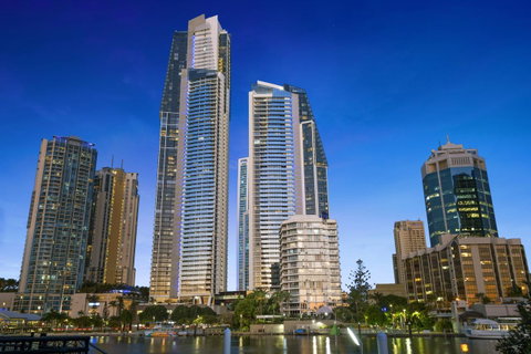 Holiday Holiday Circle On Cavill Apartments - Accommodation Yamba 0