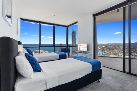 Holiday Holiday Circle On Cavill Apartments - Accommodation Yamba 11