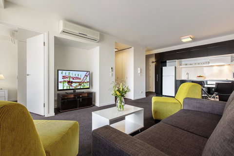 Code Apartments - Accommodation Yamba 5