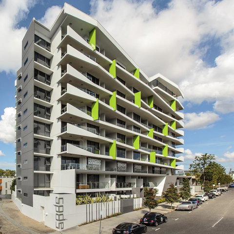 Code Apartments - Accommodation Yamba 8