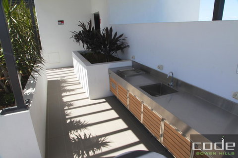 Code Apartments - Accommodation Yamba 28