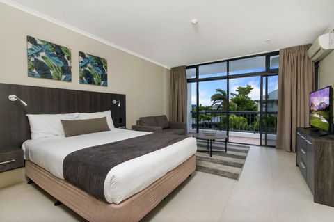 Sunshine Tower Hotel - Accommodation Yamba 1