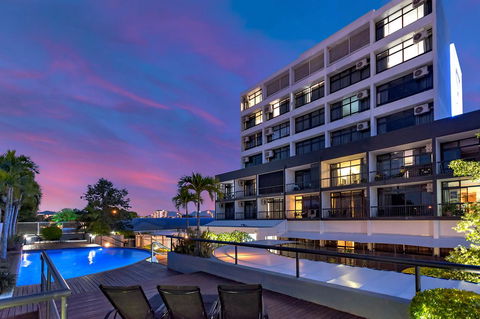 Sunshine Tower Hotel - Accommodation Yamba 3