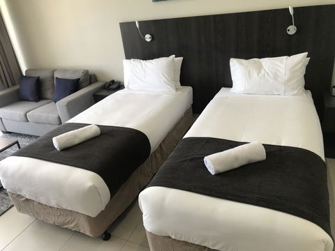 Sunshine Tower Hotel - Accommodation Yamba 10