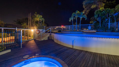 Sunshine Tower Hotel - Accommodation Yamba 12