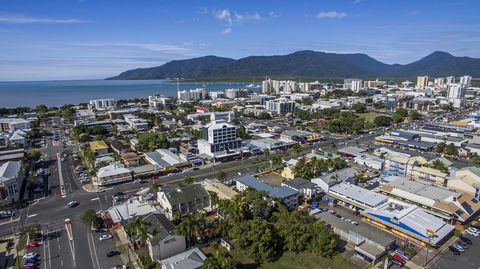 Sunshine Tower Hotel - Accommodation Yamba 2