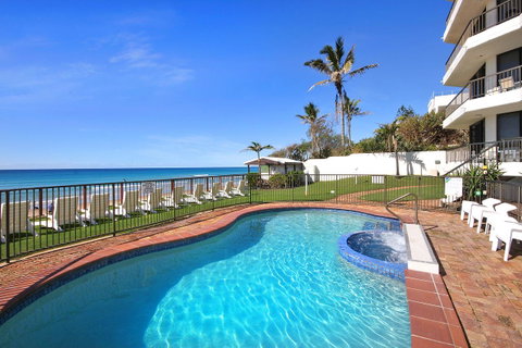 Spindrift On The Beach - Absolute Beachfront - Accommodation Yamba 23