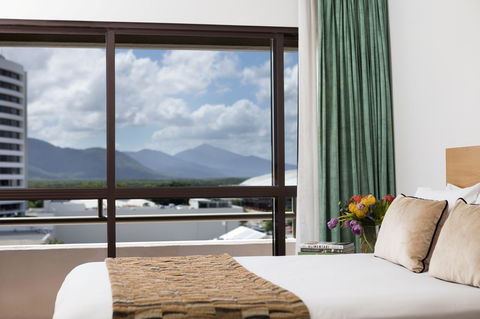 The Benson Hotel - Accommodation Yamba 2
