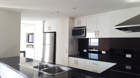 The Penthouses Apartments - Accommodation Yamba 4