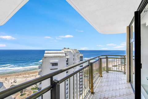 Beachcomber Holiday Apartment - Accommodation Yamba 4
