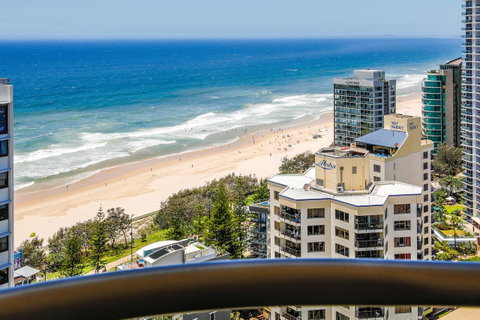 Beachcomber Holiday Apartment - Accommodation Yamba 1