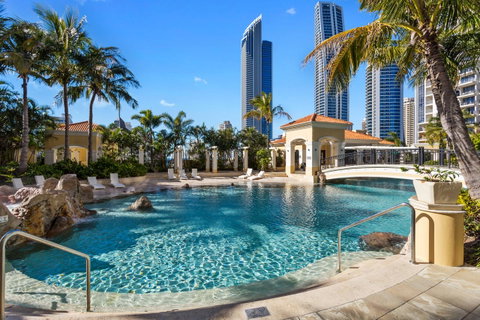 Holiday Holiday Chevron Renaissance Apartments - Accommodation Yamba 3