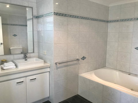 Rainbow Bay Resort Holiday Apartments - Accommodation Yamba 5