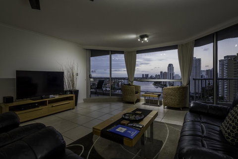 Moorings On Cavill Surfers Paradise - Accommodation Yamba 4