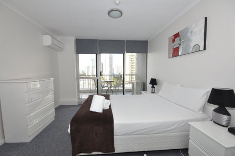 Moorings On Cavill Surfers Paradise - Accommodation Yamba 17
