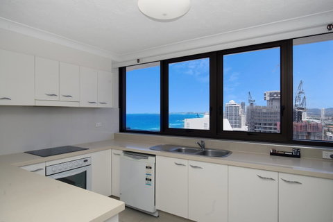 Surfers Aquarius On The Beach - Accommodation Yamba 25