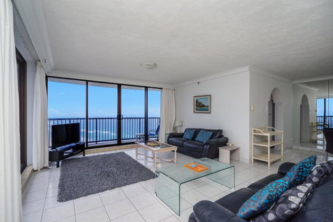 Surfers Aquarius On The Beach - Accommodation Yamba 41