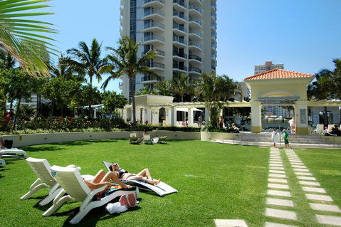 Chevron Renaissance - HR Surfers Paradise - Accommodation Yamba 31