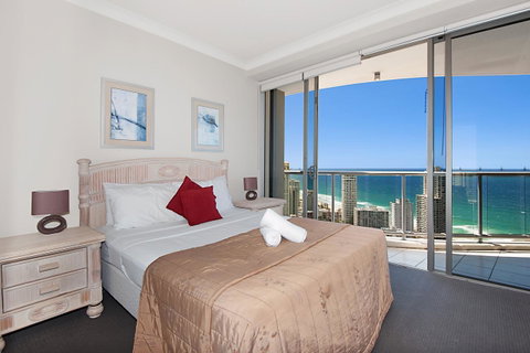 Chevron Renaissance - HR Surfers Paradise - Accommodation Yamba 6