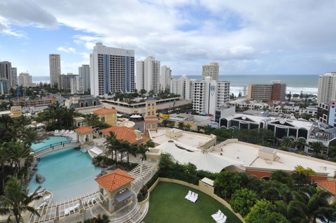 Chevron Renaissance - HR Surfers Paradise - Accommodation Yamba 29