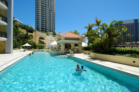 Chevron Renaissance - HR Surfers Paradise - Accommodation Yamba 11