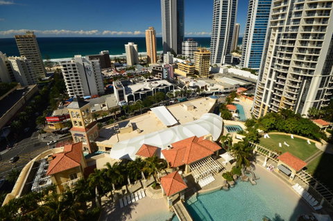 Chevron Renaissance - HR Surfers Paradise - Accommodation Yamba 25