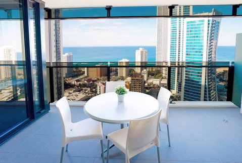 Circle On Cavill Surfers Paradise Apartments-Holiday Paradise - Accommodation Yamba 2