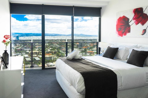Circle On Cavill Surfers Paradise Apartments-Holiday Paradise - Accommodation Yamba 3