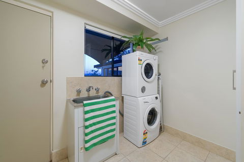 Casa Mexicali - Accommodation Yamba 33