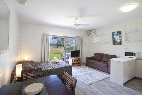 Regency Waterfront Noosa - Accommodation Yamba 3