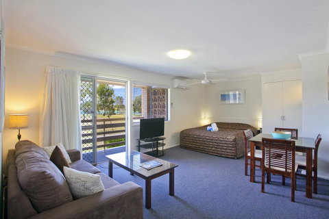 Regency Waterfront Noosa - Accommodation Yamba 0