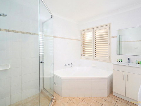 Watermark #25 - 25/4 Karla Avenue, Terrigal - Accommodation Yamba 3