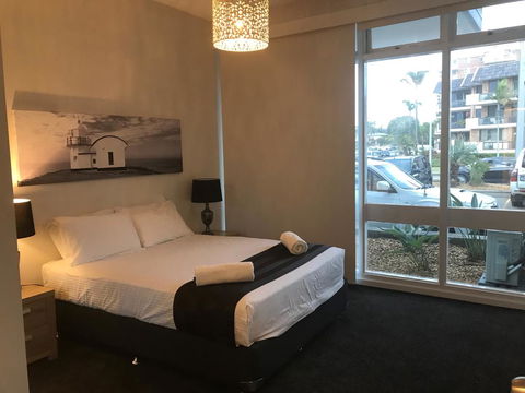 Waters Edge Port Macquarie - Accommodation Yamba 1