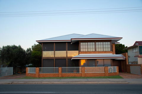 Waterside House Kalbarri - Accommodation Yamba 0
