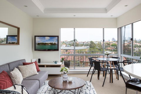 Waterside Mosman Bay Apartment W Stunning Views - Accommodation Yamba 0