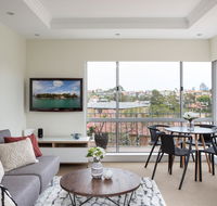 Waterside Mosman Bay Apartment w Stunning Views - Accommodation Yamba
