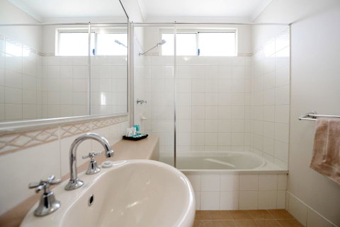 Wavecrest Village & Tourist Park - Accommodation Yamba 3