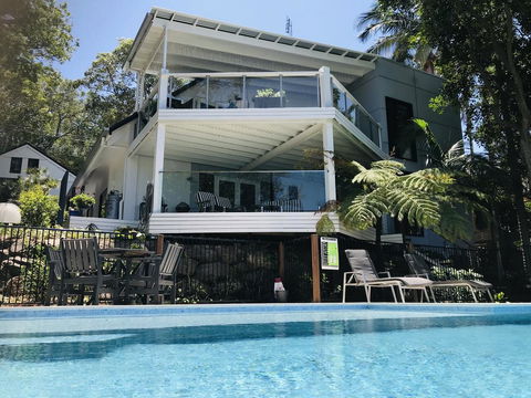 Waves And White Horses Seaview Retreat (adults Only) - Accommodation Yamba 1