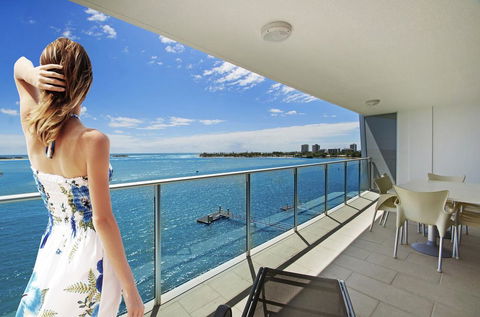 Waves Maroochy River - Accommodation Yamba 0