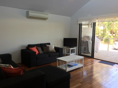 Waves On Fearn - Accommodation Yamba 1