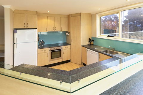 Wendaleigh 8 - Central Unit - Accommodation Yamba 2