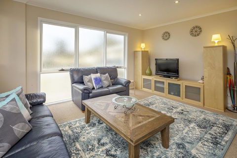 Wendaleigh 8 - Central Unit - Accommodation Yamba 3